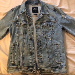 Hollister Jean Jacket | inside pockets as well